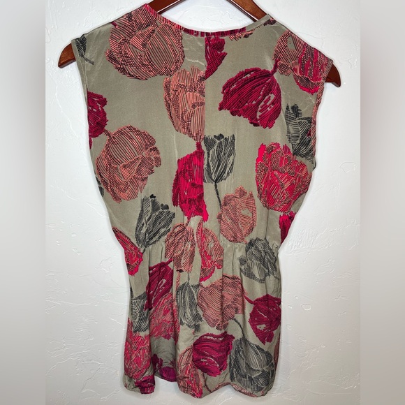 Anthropolgie Laila & Savannah Silk Floral Sleeveless Top Women’s Medium - Picture 4 of 7